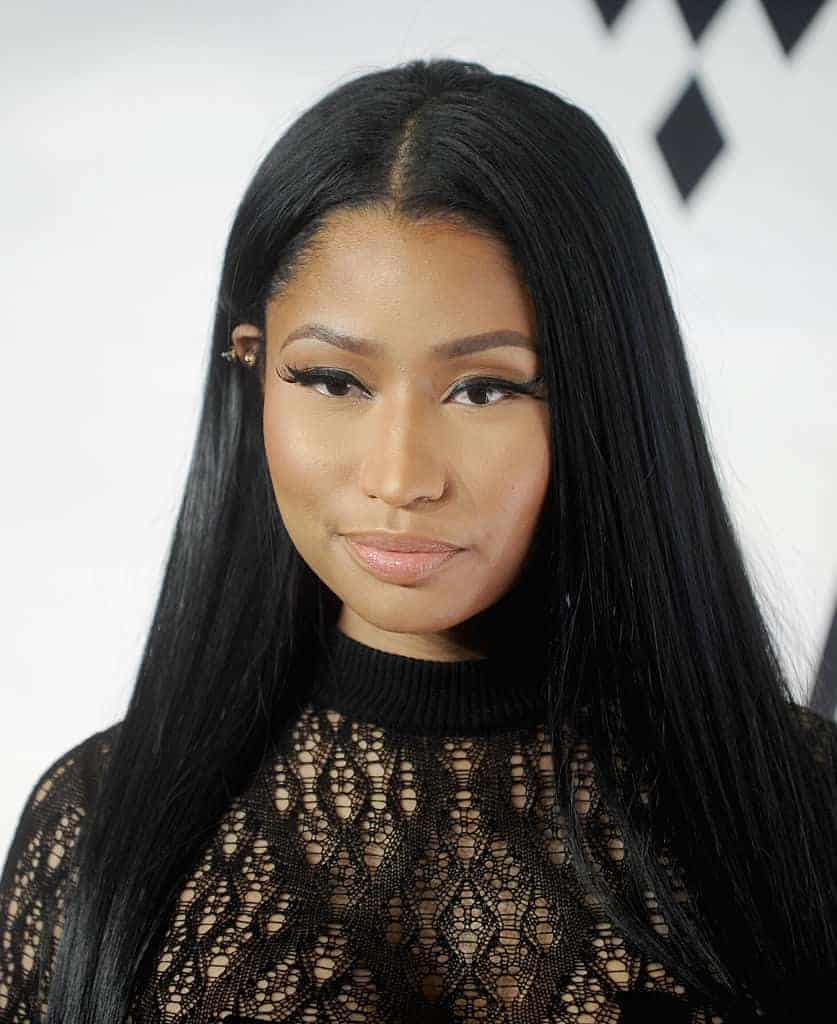 Ouch! Nicki Minaj Throws Some Slight Shade At Meek Mill! [PHOTO]