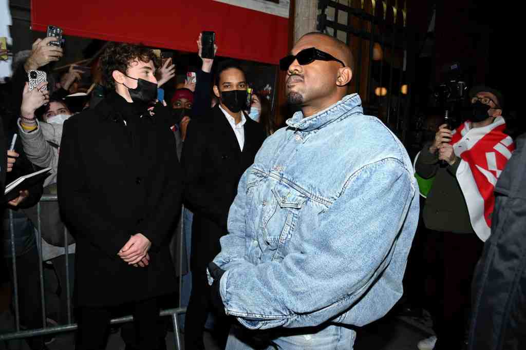 Kanye West Goes Viral In Unique Outfit w/  Oversized Shoulder Pads + He Went Off On Paparazzi