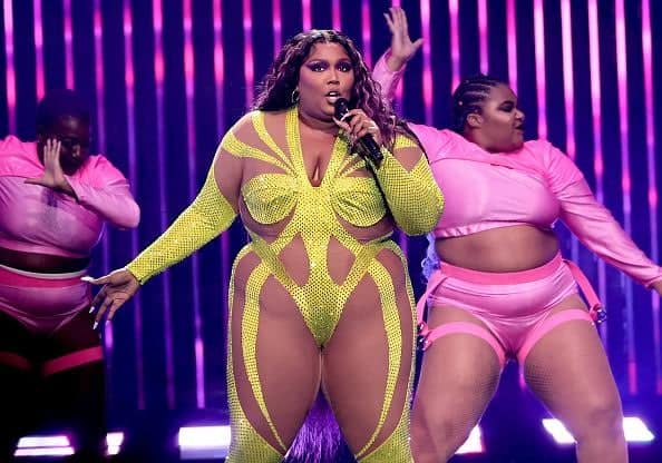 Lizzo RESPONDS To Hostile Work Environment Claims, Cardi B’s Microphone Gets Crazy Bid On eBay