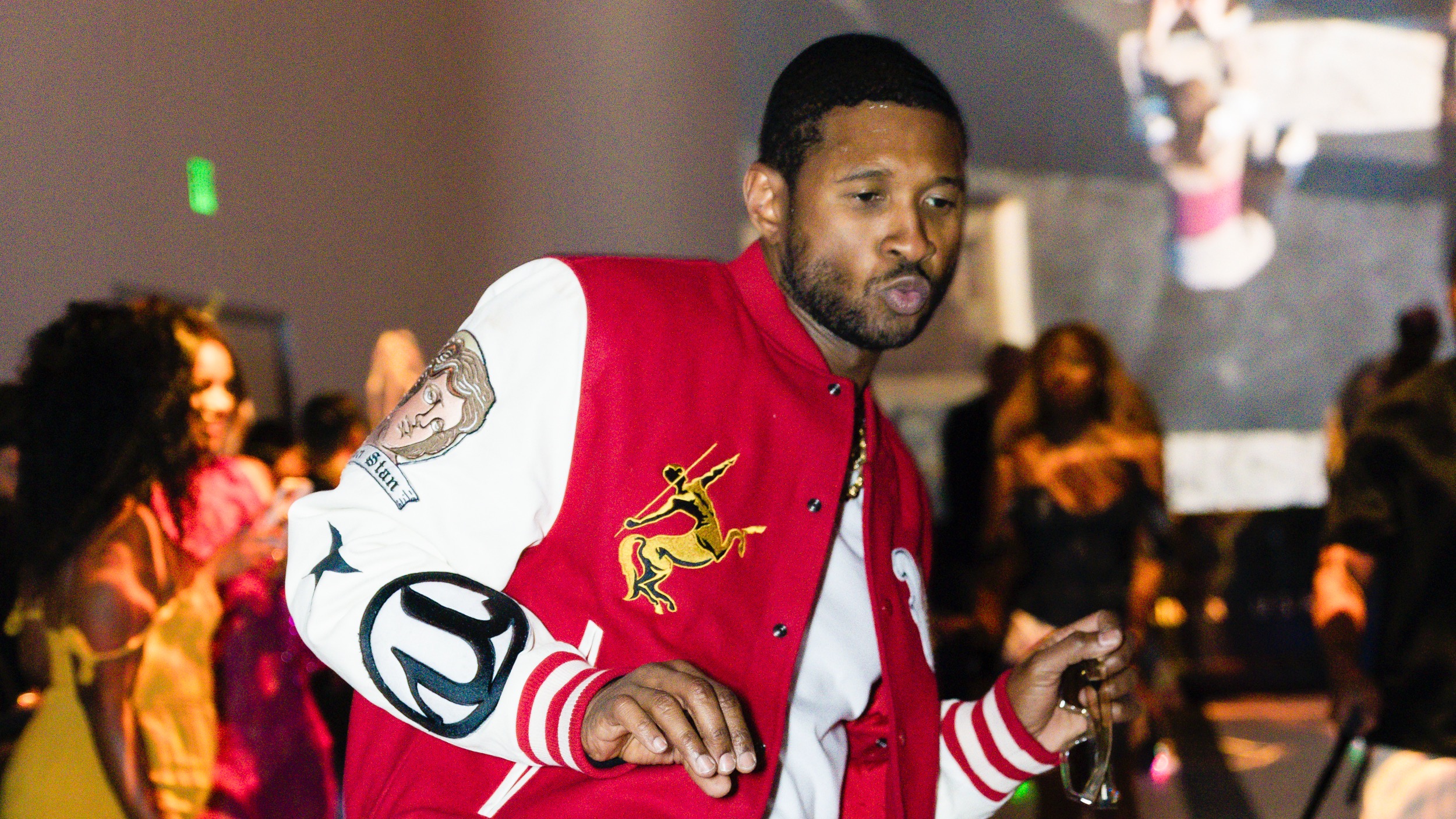 Usher Reportedly Plans To Bring Strip Club Culture To Super Bowl Halftime  Show