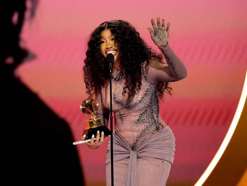 SZA Decides To Rebuild ‘Lana’ LP From Scratch Amid Leaks