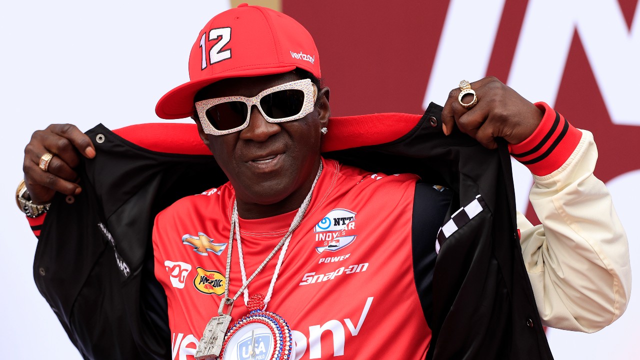 Read more about the article Flavor Flav promises to use his “golden years” to make a difference