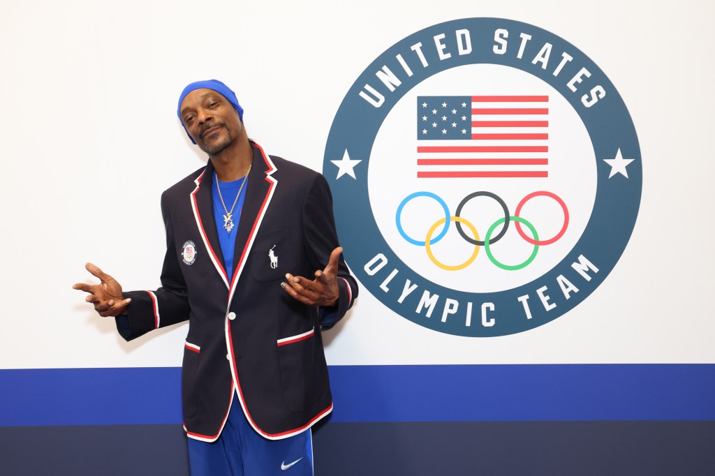 Snoop Dogg Will Carry Olympic Torch In Paris