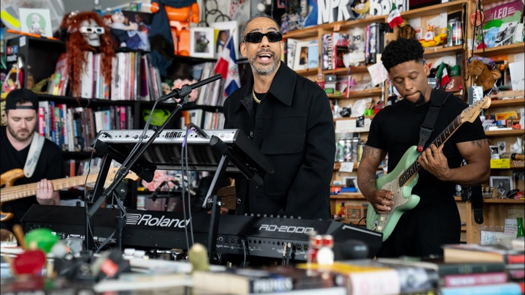 Ryan Leslie Pays Homage To Cassie In Tiny Desk Performance