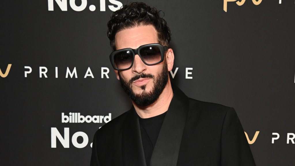 Jon B Shades Gunna And Chlöe Bailey: ‘I Couldn’t Stand’ Their ‘Ratchet’ Take On ‘They Don’t Know’