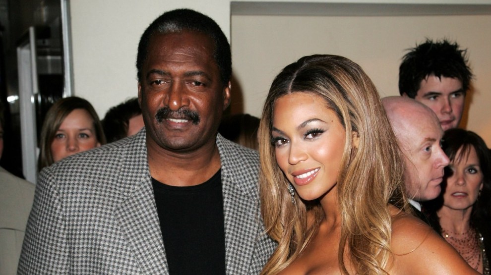 Mathew Knowles Blames Race for Beyoncé's CMA Snub