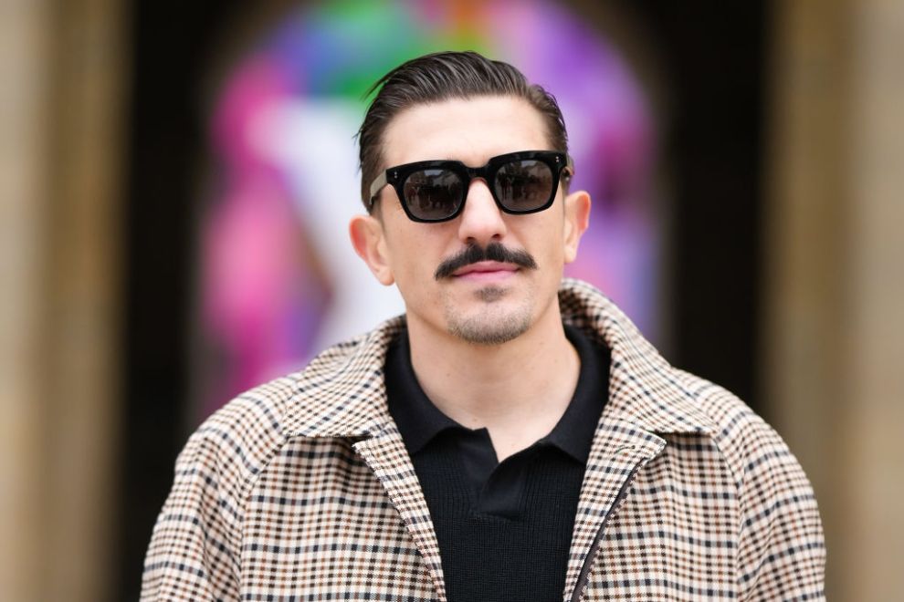 PARIS, FRANCE - JANUARY 19: Andrew Schulz is seen, outside Louis Vuitton, during the Paris Fashion Week - Menswear Fall Winter 2023 2024 : Day Three on January 19, 2023 in Paris, France.