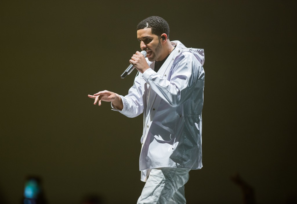 Drake Slams Fake DMs Amid UMG Battle